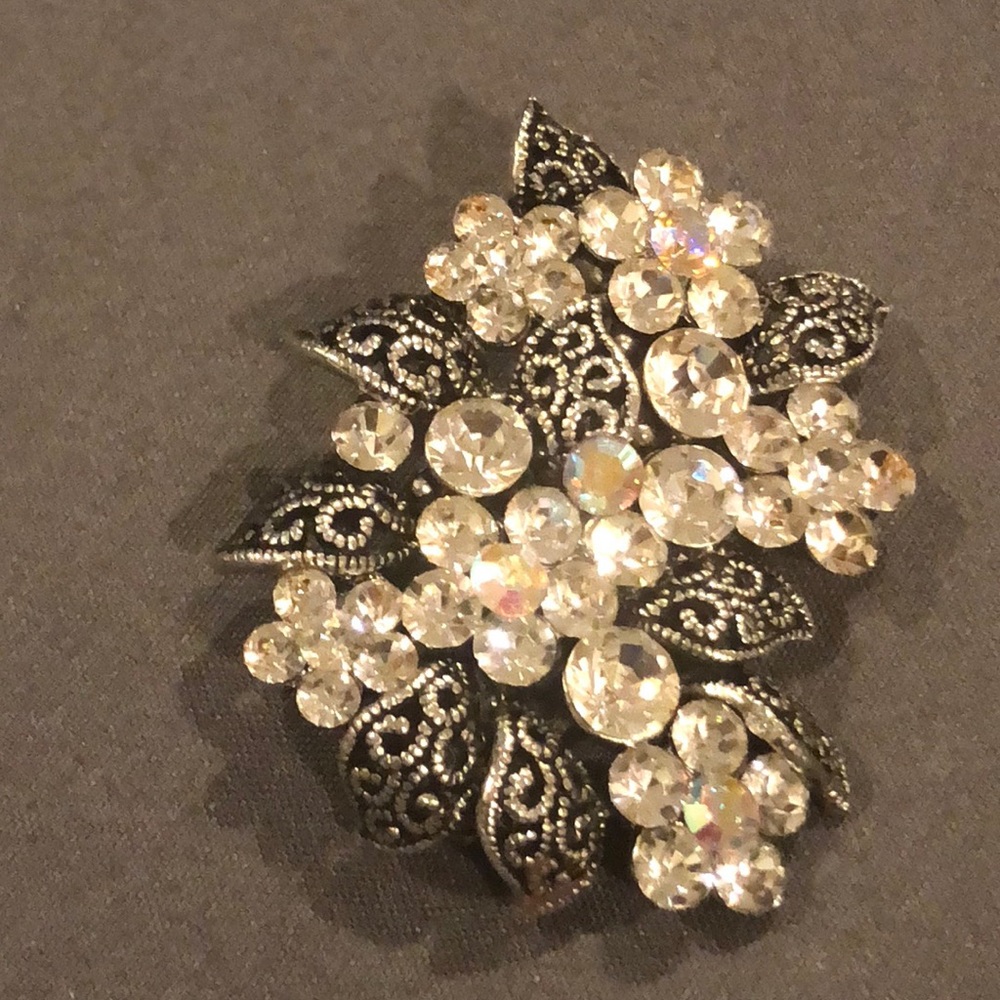 Brooch